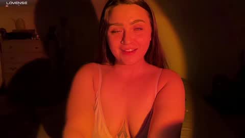 Snapshot of iamcrystalann chatting on February 15, 4:25 am Crystal online show from February 15, 4:25 am