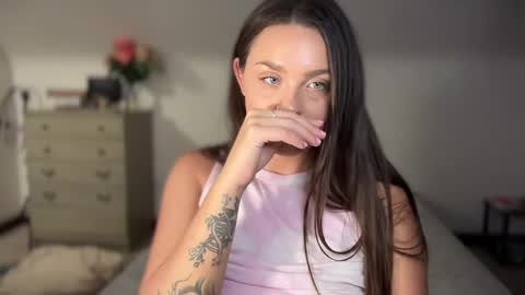 Snapshot of iamcrystalann chatting on September 9, 4:01 am Crystal online show from September 9, 4:01 am