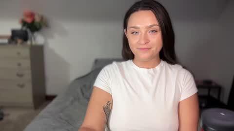 Snapshot of iamcrystalann chatting on September 17, 3:08 am Crystal online show from September 17, 3:08 am
