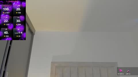 Juliiiiian online show from November 1, 11:23 am