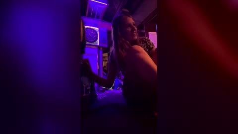 Snapshot of iamlane26558503 chatting on February 12, 7:25 am iamlane26558503 online show from February 12, 7:25 am