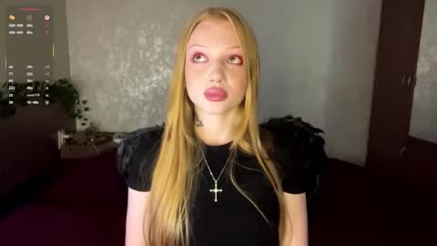 Lylu online show from October 31, 5:30 am