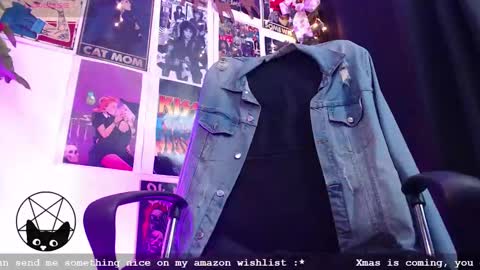 Mari online show from December 18, 10:35 pm