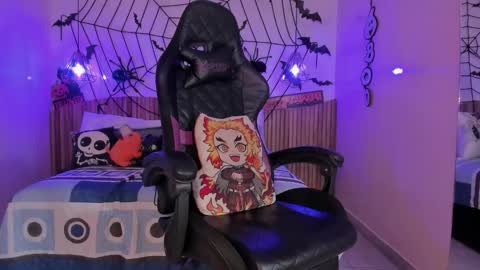 Snapshot of iamnayuta chatting on October 17, 8:11 pm Nayuta online show from October 17, 8:11 pm