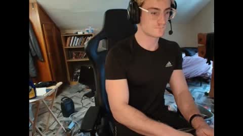 iamtommyparker online show from January 15, 6:33 pm