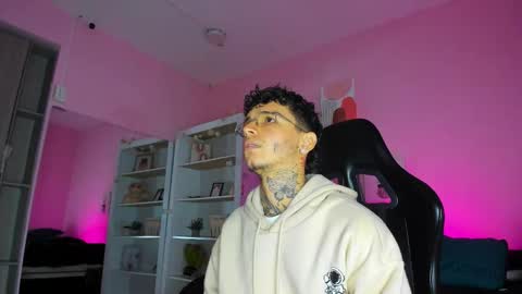 IAN CASTILLO online show from November 22, 11:20 am