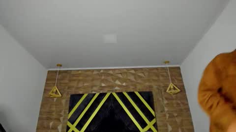 IAN CASTILLO online show from March 21, 11:15 am