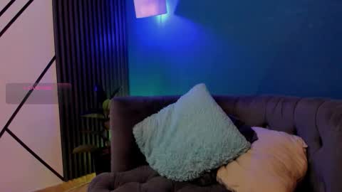 IAN LEIN online show from November 25, 3:17 am