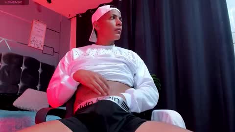 IAN LEIN online show from December 1, 3:22 am