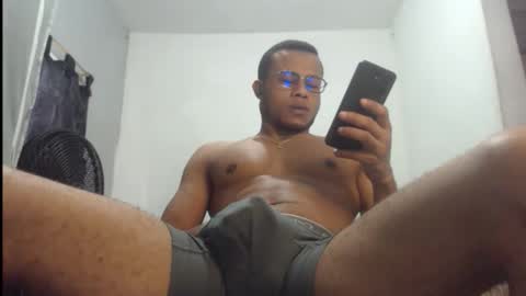 ian_tuner online show from October 17, 7:05 pm