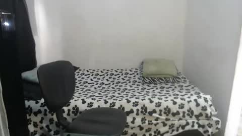 ian_tuner online show from February 24, 7:23 pm