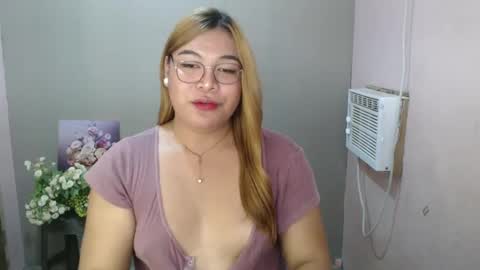Snapshot of iana_whorexxx chatting on December 12, 11:40 am iana online show from December 12, 11:40 am
