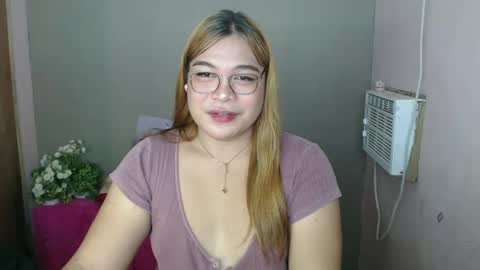 Snapshot of iana_whorexxx chatting on December 15, 5:42 pm iana online show from December 15, 5:42 pm