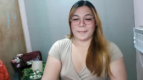Snapshot of iana_whorexxx chatting on February 12, 12:44 pm iana online show from February 12, 12:44 pm