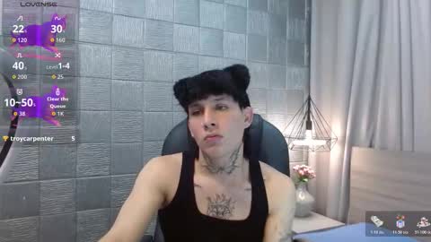 ian online show from October 17, 6:43 pm