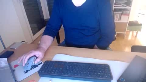 iandy12 online show from November 25, 10:43 pm