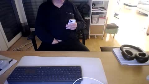 iandy12 online show from March 8, 10:46 pm