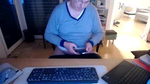 iandy12 online show from March 12, 11:11 pm