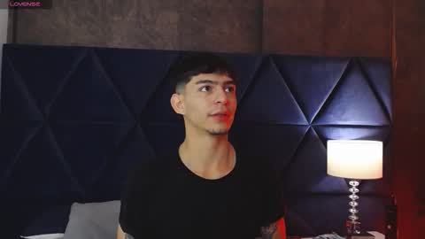 Snapshot of ianlark chatting on February 26, 8:35 am Ian Lark online show from February 26, 8:35 am