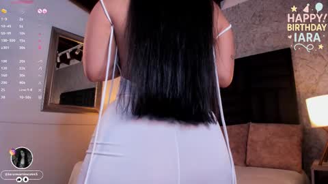 Snapshot of iara_martinez chatting on October 24, 1:07 pm I A R A online show from October 24, 1:07 pm