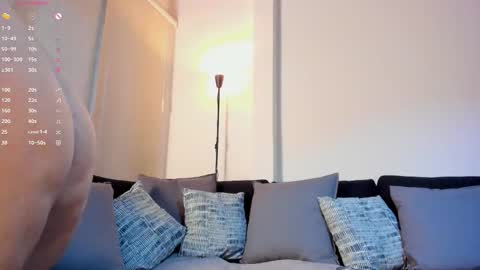 Snapshot of iara_martinez chatting on November 26, 10:49 am I A R A online show from November 26, 10:49 am