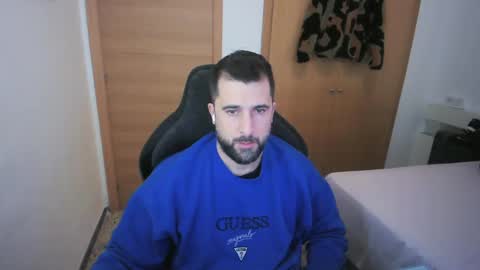iberian_macho online show from December 17, 11:27 am