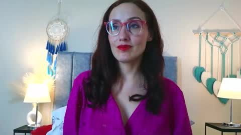 Iberian Moon online show from February 5, 6:01 pm