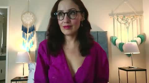 Iberian Moon online show from April 8, 5:57 pm