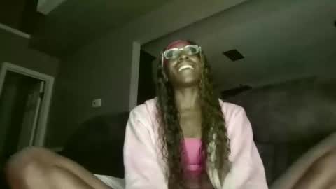 Snapshot of icanbeher chatting on October 21, 4:57 am Beautiful online show from October 21, 4:57 am