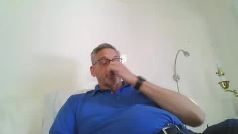 Snapshot of icanhelpu43 chatting on January 15, 8:16 pm icanhelpu43 online show from January 15, 8:16 pm