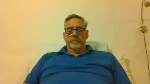 Snapshot of icanhelpu43 chatting on January 16, 1:27 am icanhelpu43 online show from January 16, 1:27 am