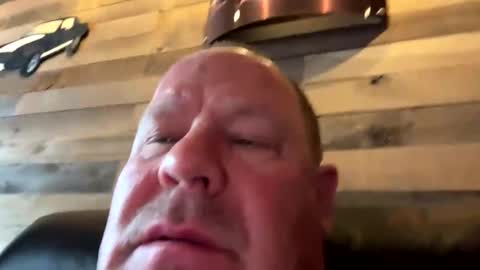 icanmakeyousquirt69 online show from May 13, 10:38 pm