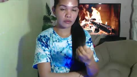 Snapshot of ice_creamyummy25 chatting on February 21, 8:27 pm im NORMA online show from February 21, 8:27 pm