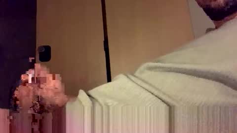 ice_o_later98 online show from December 16, 1:43 am