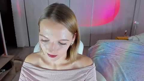 Snapshot of ice_pixie chatting on November 13, 4:50 pm Nana online show from November 13, 4:50 pm