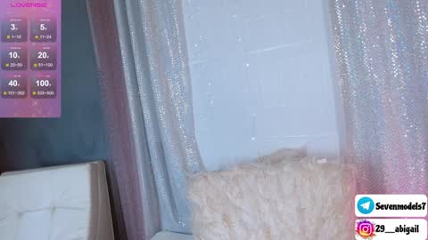 ice_y_abigail online show from December 10, 5:00 pm