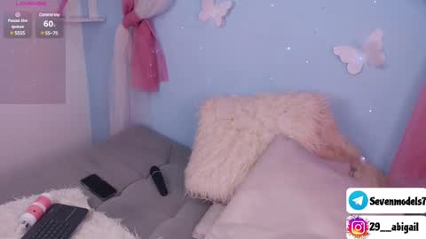 ice_y_abigail online show from February 25, 3:49 pm