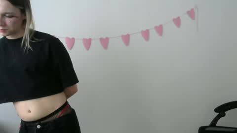 Jade online show from April 2, 12:14 pm