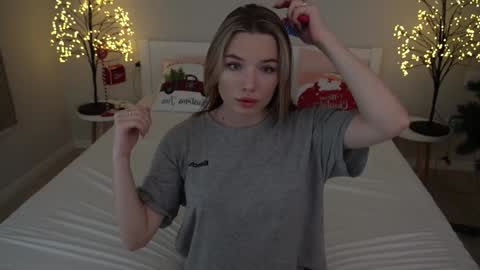 Danielle online show from December 29, 2:31 pm