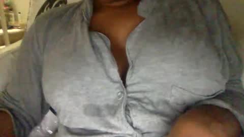 Snapshot of icedcoffeex chatting on March 3, 9:53 pm icedcoffeex online show from March 3, 9:53 pm