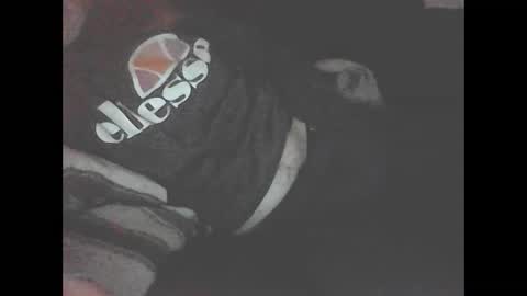 Snapshot of icemandude chatting on December 22, 9:22 am icemandude online show from December 22, 9:22 am