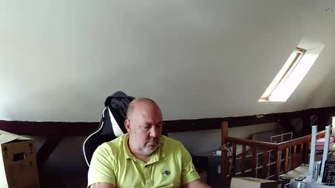 Snapshot of iceoli123 chatting on October 1, 2:23 pm iceoli123 online show from October 1, 2:23 pm