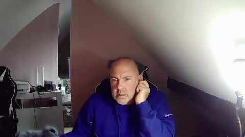 Snapshot of iceoli123 chatting on October 22, 2:50 pm iceoli123 online show from October 22, 2:50 pm