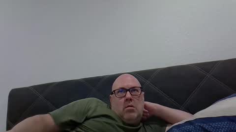 iceoli123 online show from March 24, 4:56 pm