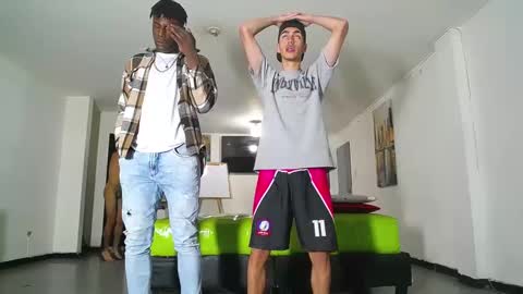 THOMAS AND DAMIAND online show from October 10, 12:37 pm