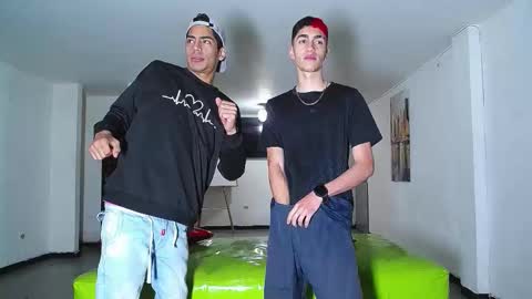 THOMAS AND DAMIAND online show from October 16, 1:12 pm