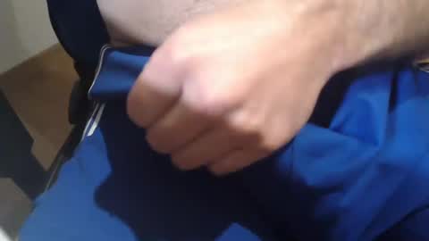 Snapshot of icky_thumps chatting on December 8, 7:58 am icky_thumps online show from December 8, 7:58 am