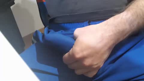 Snapshot of icky_thumps chatting on December 14, 5:29 am icky_thumps online show from December 14, 5:29 am