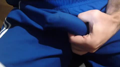 Snapshot of icky_thumps chatting on December 27, 6:24 am icky_thumps online show from December 27, 6:24 am