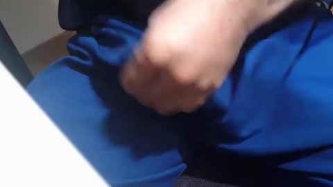 Snapshot of icky_thumps chatting on December 30, 5:04 am icky_thumps online show from December 30, 5:04 am